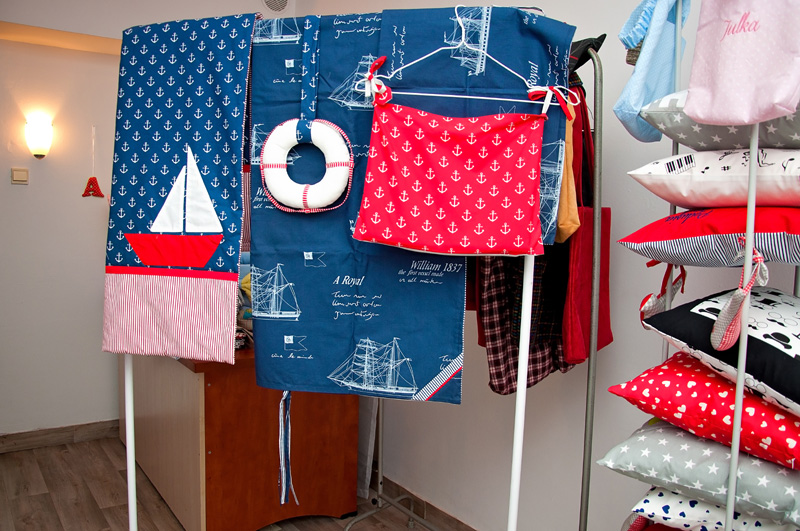 w stylu marynistycznym